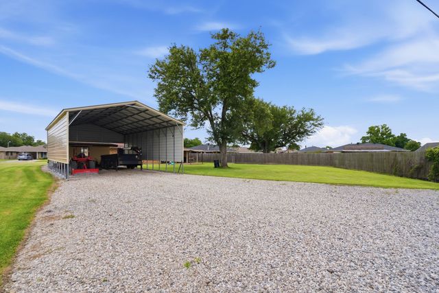 2210 Mary Hughes Drive, Houma, LA 70363