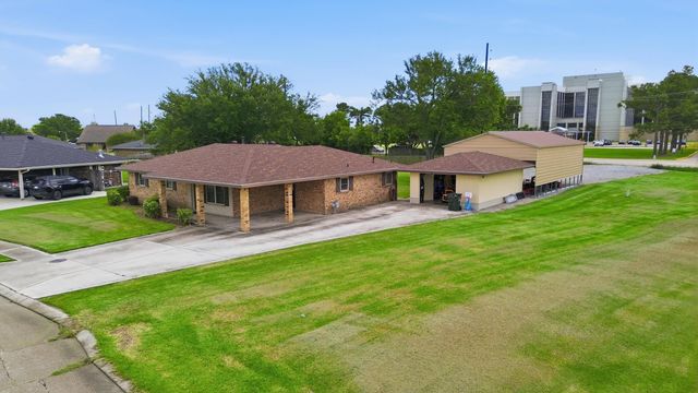 2210 Mary Hughes Drive, Houma, LA 70363