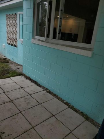 2574 NE Roberta Street, Jensen Beach, FL 34957