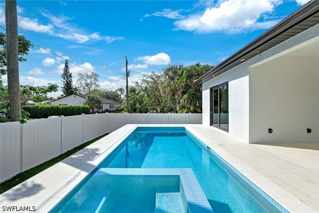 1248 Trail Terrace DR, Naples, FL 34103