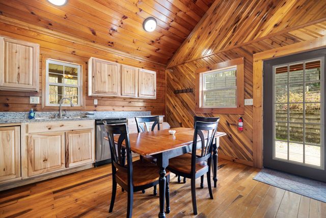 1578 Village Drive, Campton, KY 41301