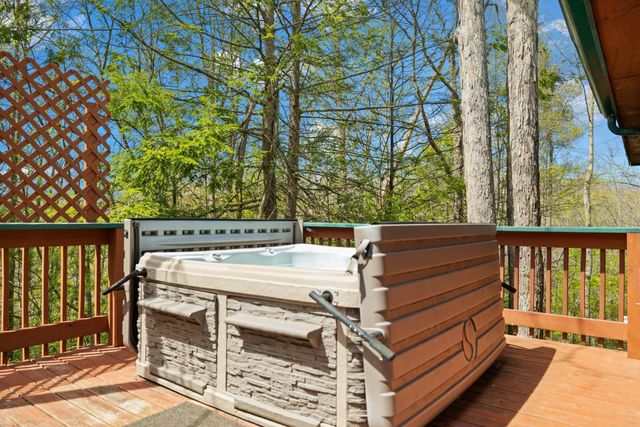 1578 Village Drive, Campton, KY 41301