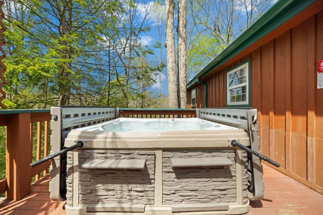 1578 Village Drive, Campton, KY 41301