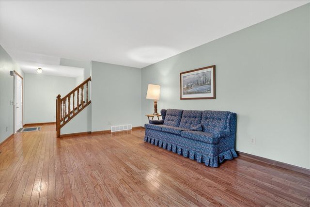 29847 Middle Crossing Road, Dowagiac, MI 49047