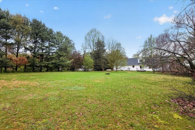 29847 Middle Crossing Road, Dowagiac, MI 49047