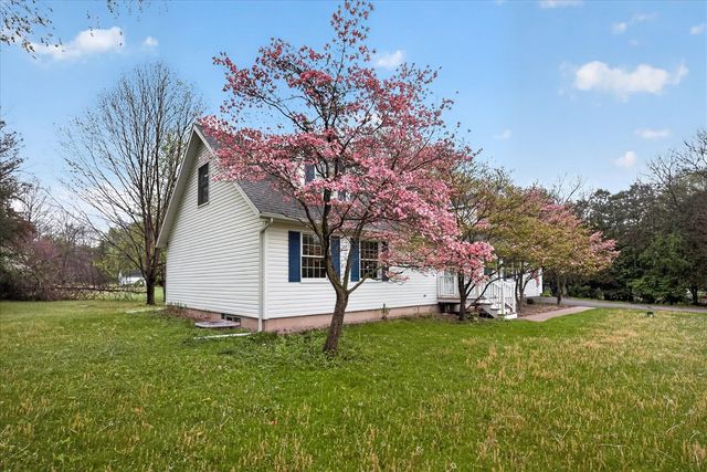 29847 Middle Crossing Road, Dowagiac, MI 49047