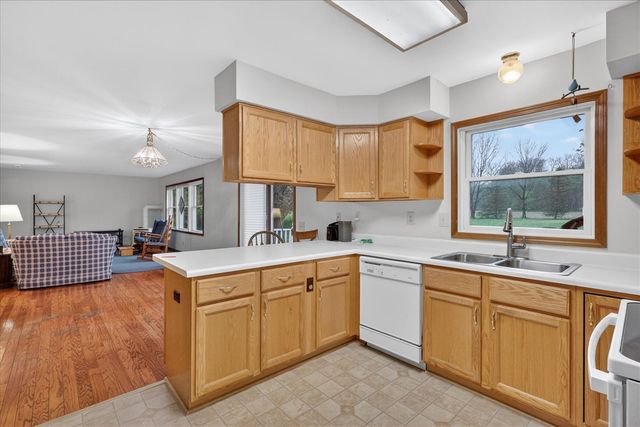 29847 Middle Crossing Road, Dowagiac, MI 49047
