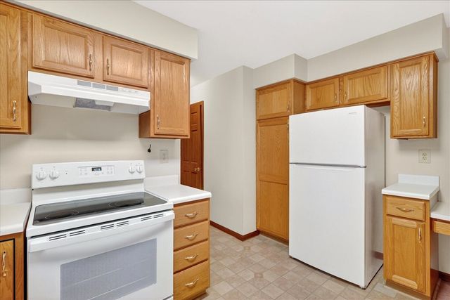 29847 Middle Crossing Road, Dowagiac, MI 49047