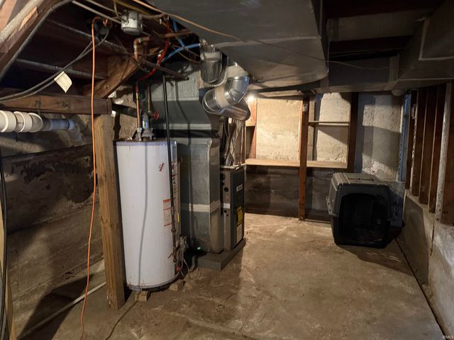 5860 N 600 E, Howe, IN 46746