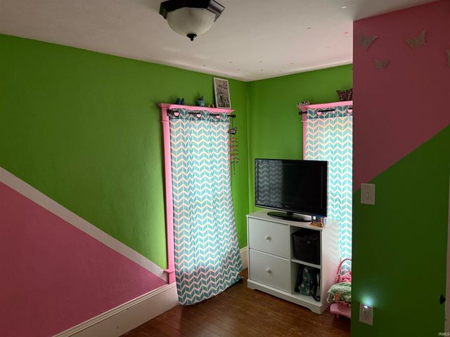 5860 N 600 E, Howe, IN 46746