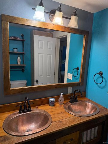 5860 N 600 E, Howe, IN 46746