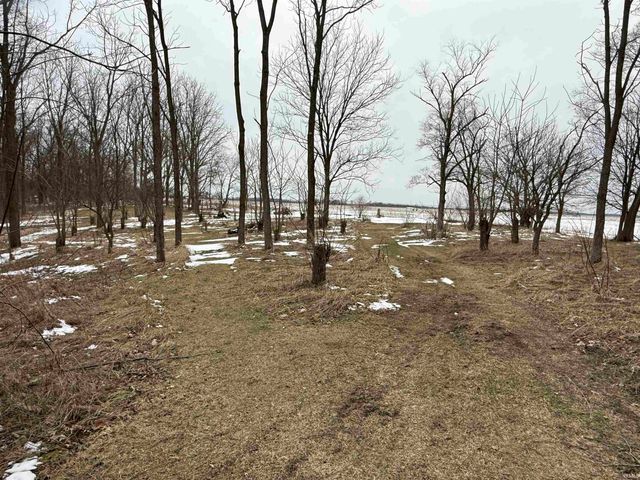 5860 N 600 E, Howe, IN 46746