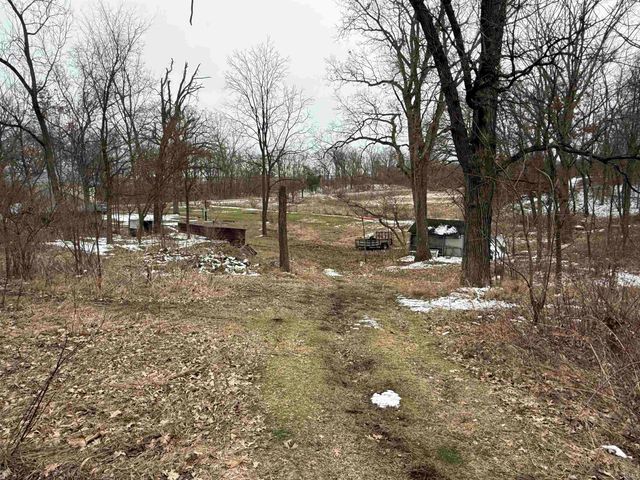 5860 N 600 E, Howe, IN 46746