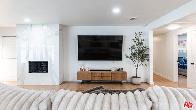 425 Fern Dell Place, Glendora, CA 91741