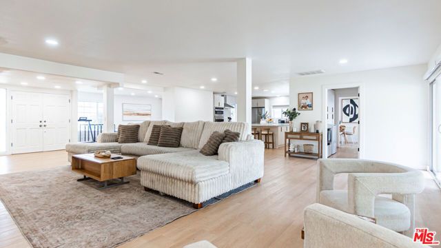 425 Fern Dell Place, Glendora, CA 91741