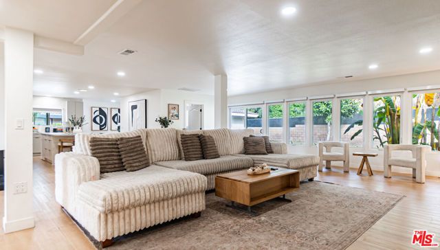 425 Fern Dell Place, Glendora, CA 91741