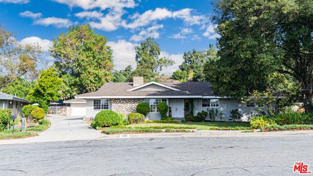 425 Fern Dell Place, Glendora, CA 91741