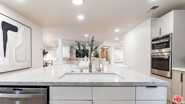 425 Fern Dell Place, Glendora, CA 91741