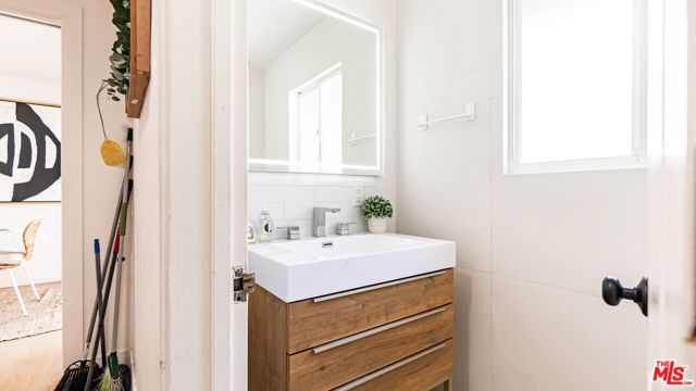 425 Fern Dell Place, Glendora, CA 91741