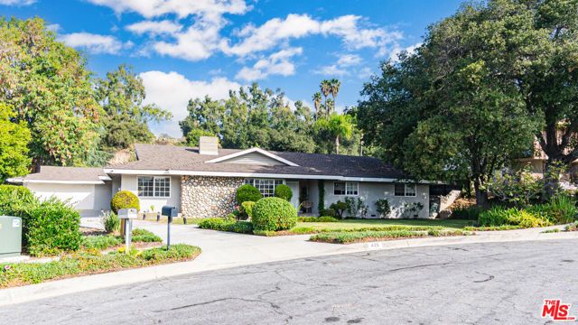 425 Fern Dell Place, Glendora, CA 91741