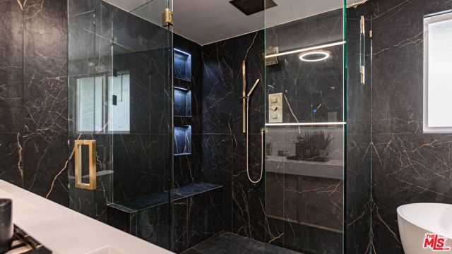 425 Fern Dell Place, Glendora, CA 91741