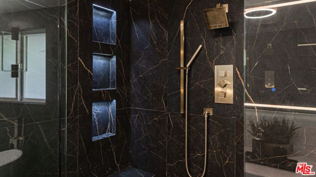 425 Fern Dell Place, Glendora, CA 91741