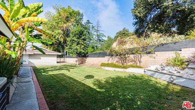 425 Fern Dell Place, Glendora, CA 91741