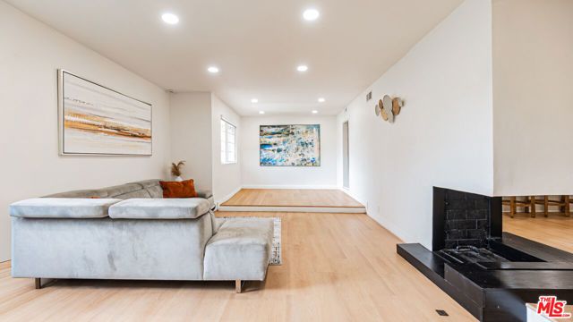 425 Fern Dell Place, Glendora, CA 91741