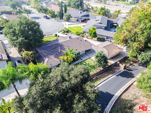 425 Fern Dell Place, Glendora, CA 91741