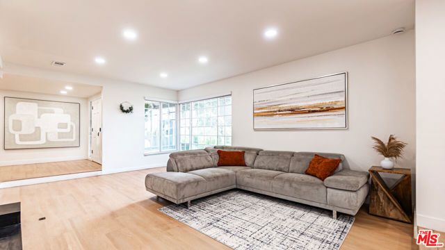 425 Fern Dell Place, Glendora, CA 91741