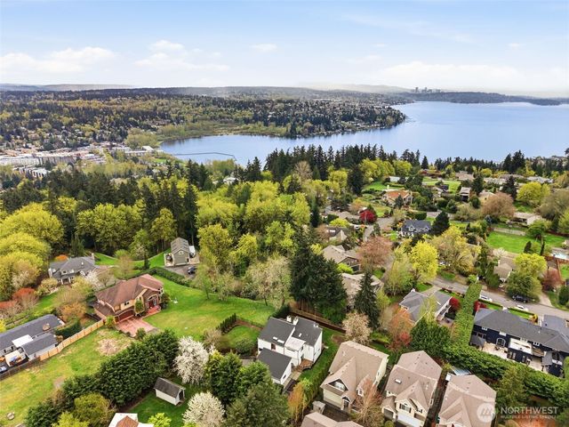 12311 87th Court NE, Kirkland, WA 98034