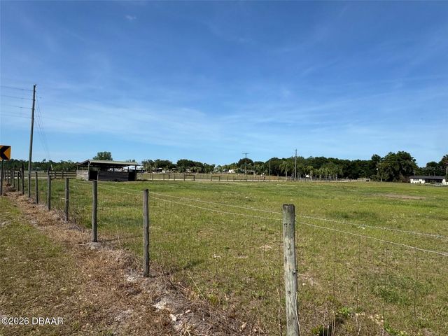 807 Campbell Lane, Deleon Springs, FL 32130