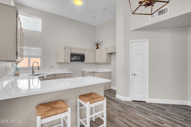 12048 N 40TH Way, Phoenix, AZ 85028