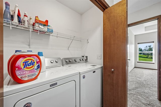 2050 Hillside Drive, Ely, IA 52227