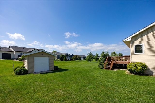 2050 Hillside Drive, Ely, IA 52227