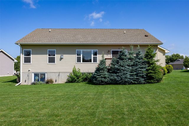 2050 Hillside Drive, Ely, IA 52227
