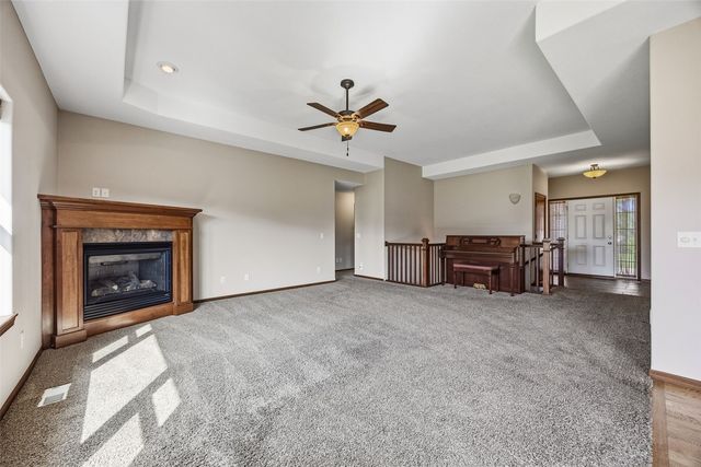 2050 Hillside Drive, Ely, IA 52227