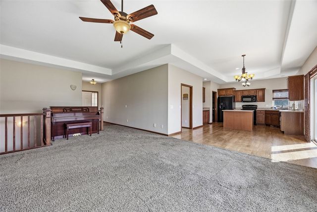 2050 Hillside Drive, Ely, IA 52227