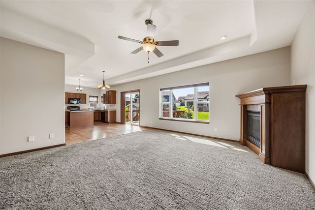 2050 Hillside Drive, Ely, IA 52227