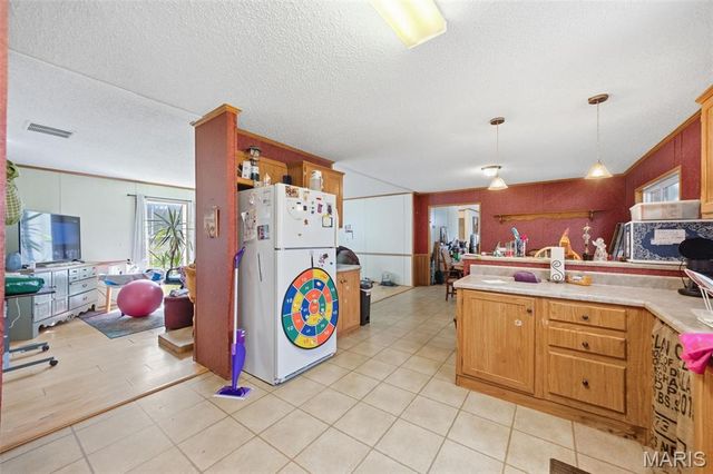 10828 Jayhawk Road, Irondale, MO 63648