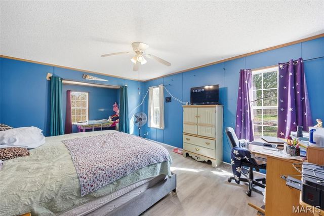 10828 Jayhawk Road, Irondale, MO 63648