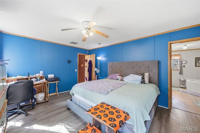 10828 Jayhawk Road, Irondale, MO 63648