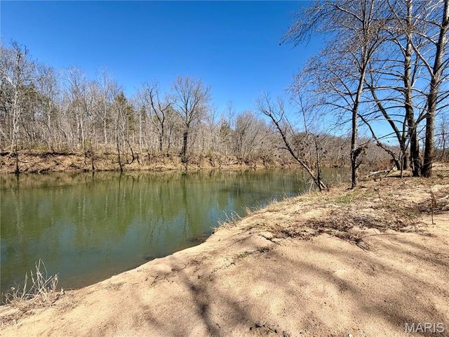 10828 Jayhawk Road, Irondale, MO 63648