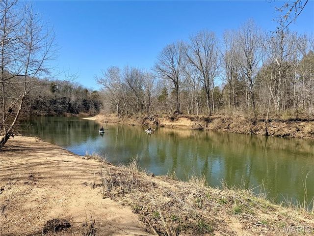 10828 Jayhawk Road, Irondale, MO 63648