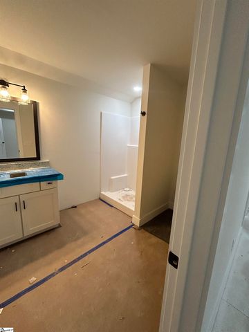 446 N Glassy Mountain Road, Landrum, SC 29356