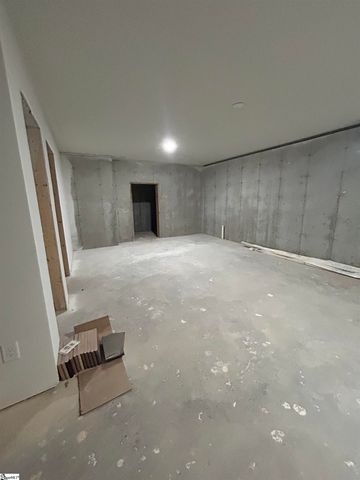 446 N Glassy Mountain Road, Landrum, SC 29356