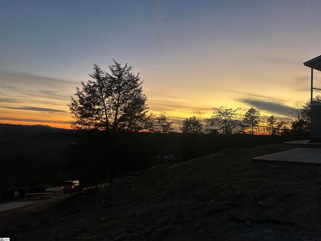 446 N Glassy Mountain Road, Landrum, SC 29356