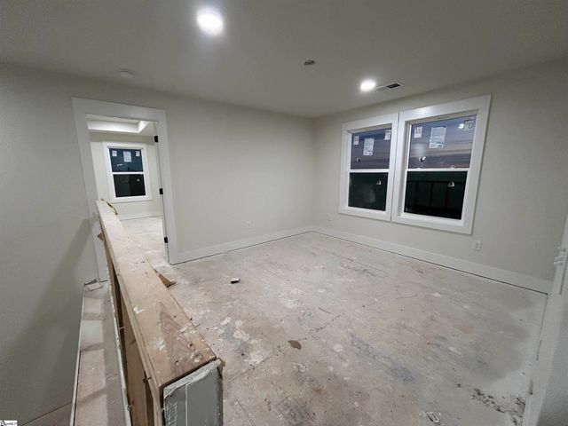 446 N Glassy Mountain Road, Landrum, SC 29356