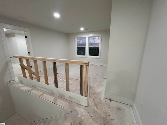 446 N Glassy Mountain Road, Landrum, SC 29356