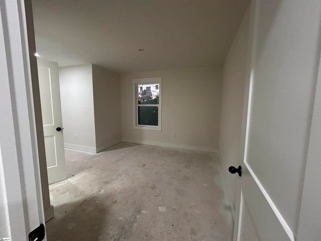 446 N Glassy Mountain Road, Landrum, SC 29356